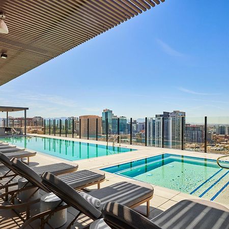 Global Luxury Suites At Downtown Phoenix Exterior photo